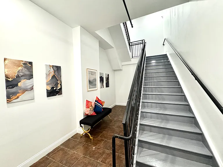 4077 Lancaster Ave #311-R — Photo 44