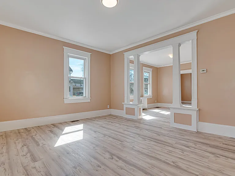 516 Hickory St — Photo 6