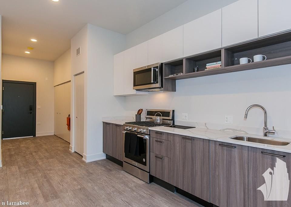 1st image of 855 N Larrabee St #717
