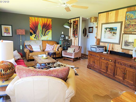 4th image of 604 357th St