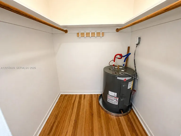 34 Madeira Ave #5 — Photo 3