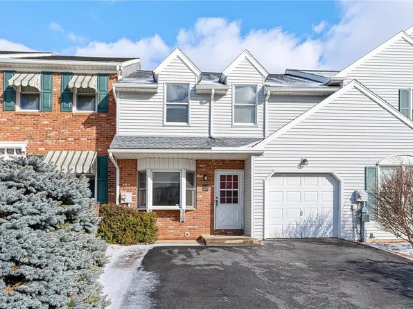 337 Village Walk Dr, Macungie, PA 18062