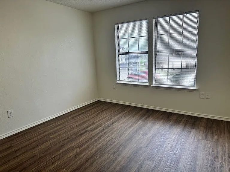 249 Stallion Dr — Photo 25