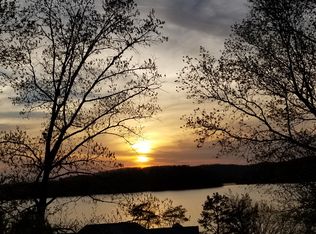 414 Lake Harbor Dr, Kingston, TN 37763