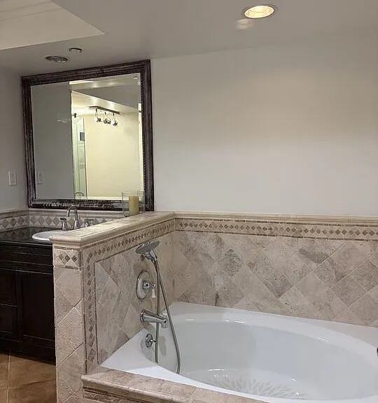 125 N Gale Dr #204 — Photo 18