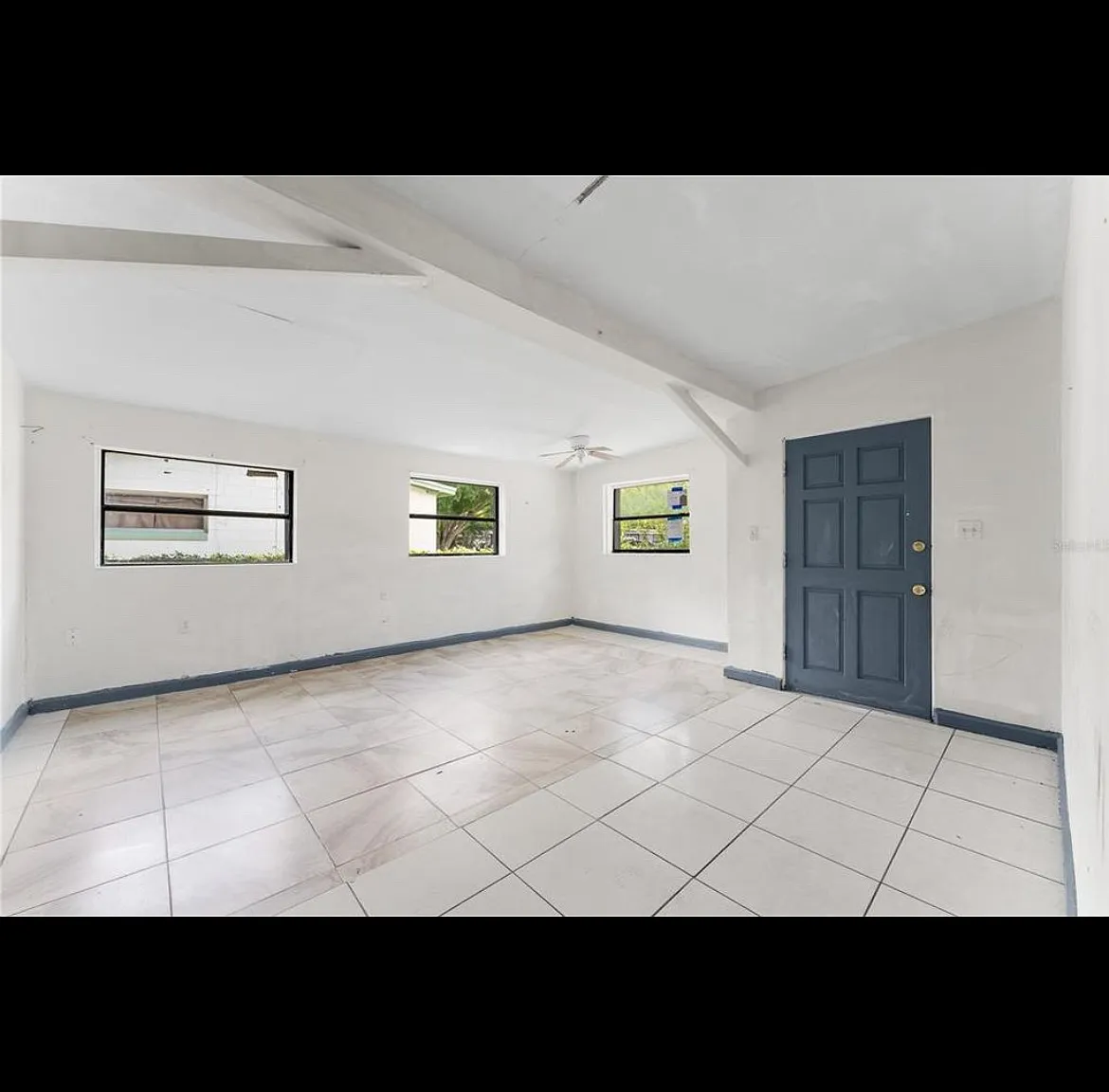 3 bed, 1051 sqft, $1,895 — Photo 2