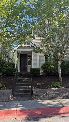 22651 NE 4th Pl Photo 1