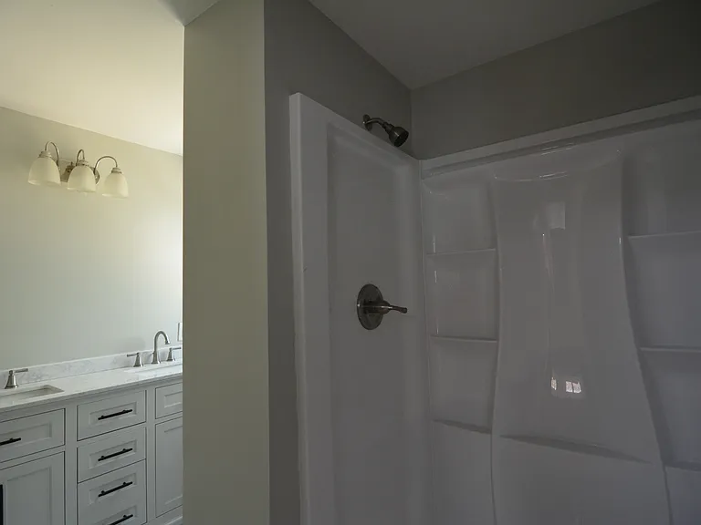 51 Hall St — Photo 9