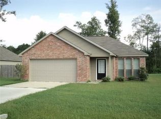 22239 Moss St, Ponchatoula, LA 70454