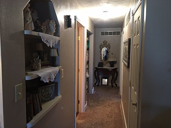 5th image of 645 Beatrice Dr