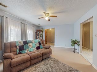 610 Gral Trevino Dr SE, Rio Rancho, NM 87124