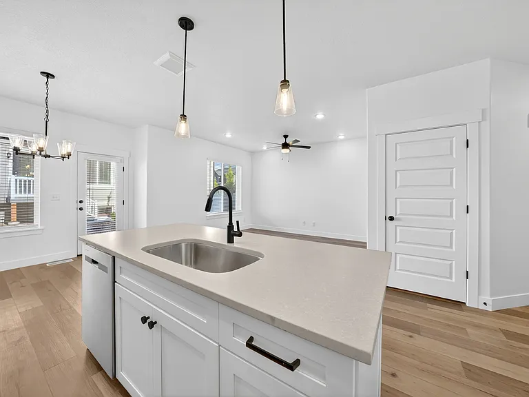 12666 S Bishop Pass Cv — Photo 13