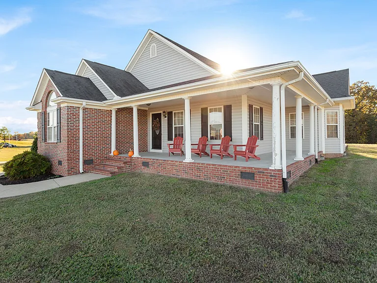 1613 Banchory Cir — Photo 2