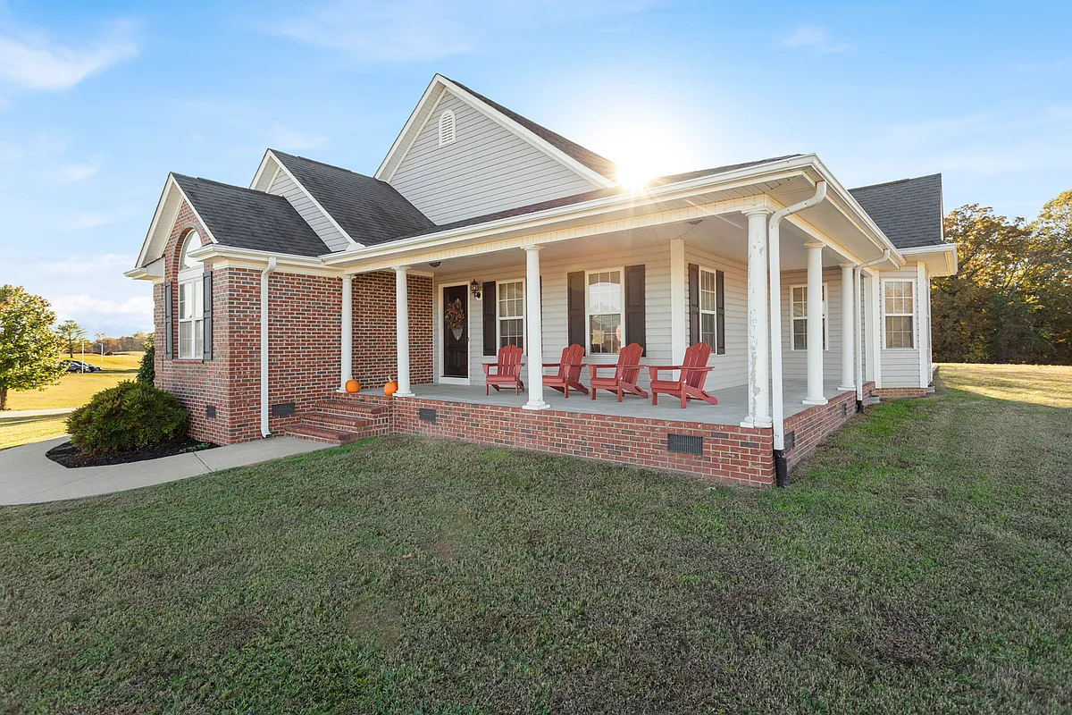 Building Photo - 1613 Banchory Cir