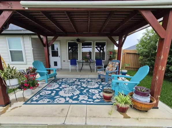 1279 Thornbird Trl, Sealy, TX 77474