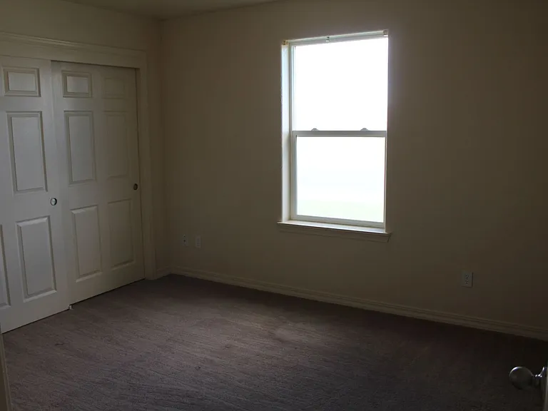 304 Willow St — Photo 33
