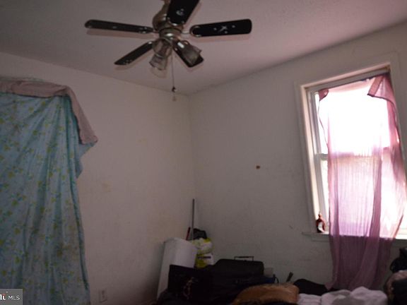 3rd image of 402 N Monroe St