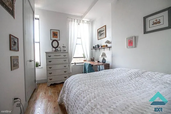 Rented by EXR | media 3