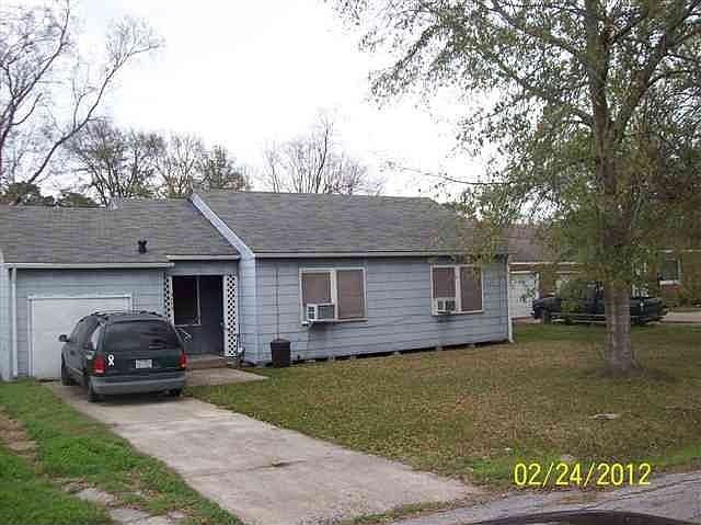 1st image of 3470 Woodrow Dr