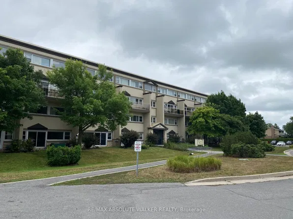 12 Corkstown Rd #202, Ottawa, ON K2H 5B3