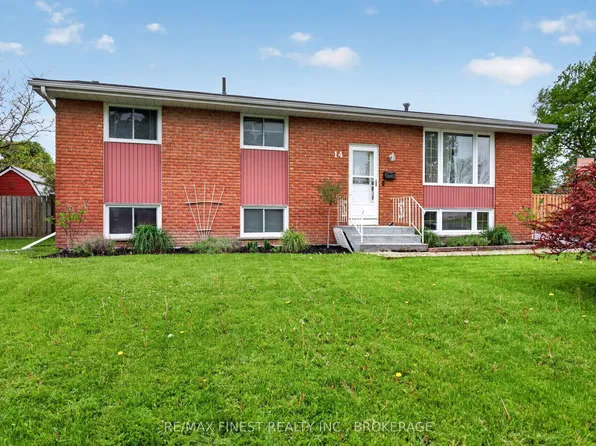 14 Chesterfield Dr, Loyalist, ON K7N 1M2