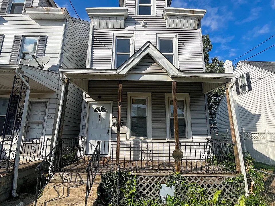 262 Lafayette Ave #2