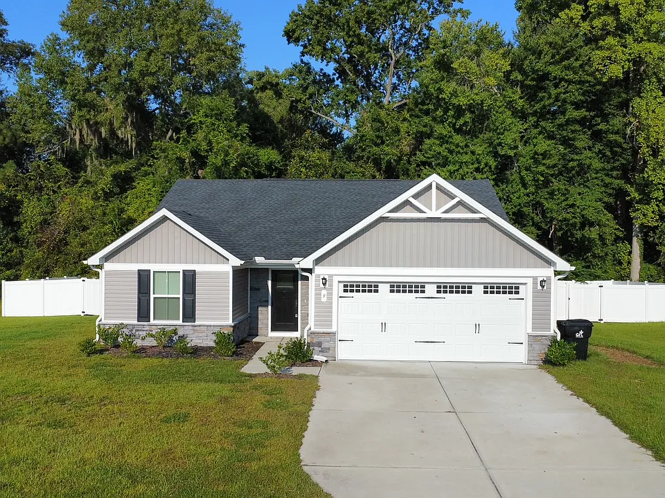 9 Deerfield Ln