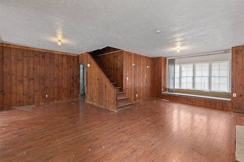 3rd image of 14629 24th Avenue SW