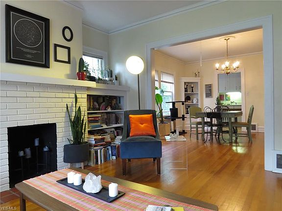 5th image of 2165 Glenbury Ave