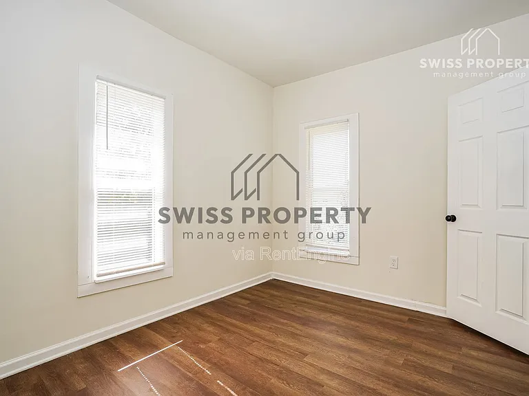 1340 Mooberry St — Photo 14