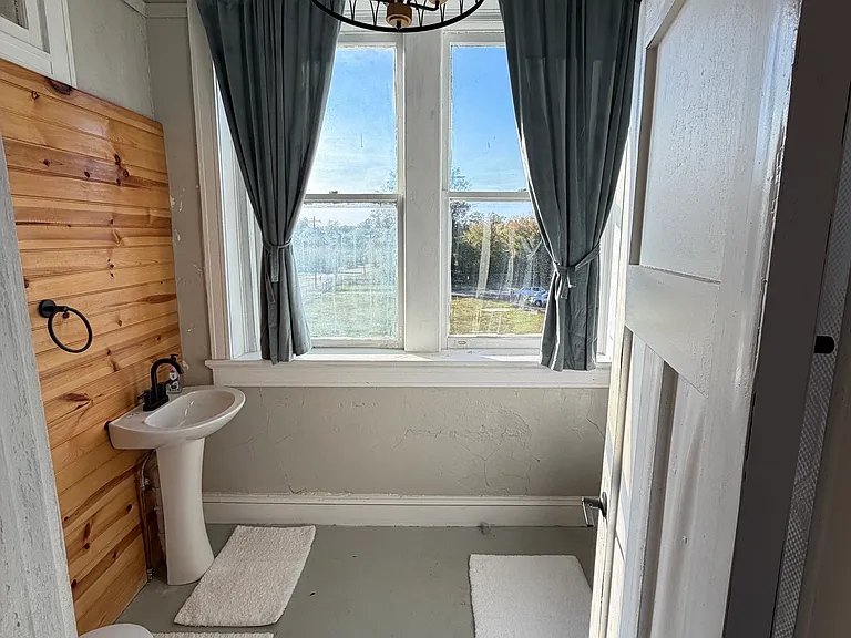 5202 Norway Rd #2 — Photo 2
