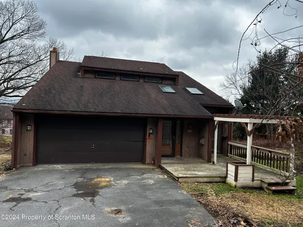 1306 Dundaff St, Dickson City, PA 18519