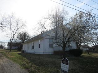 421 S Elm St, Cameron, MO 64429