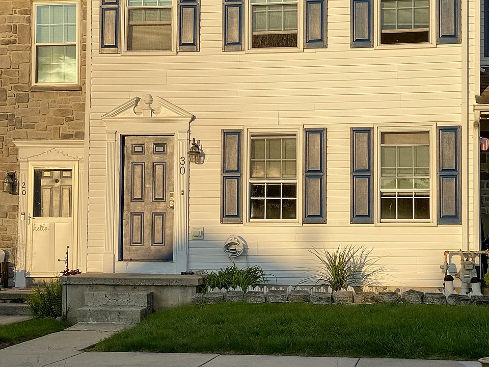 30 Charles Cir