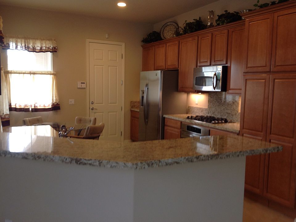 1st image of 81650 Avenida Bolero