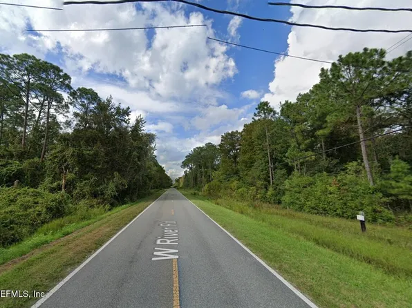696 W RIVER Road, Palatka, FL 32177