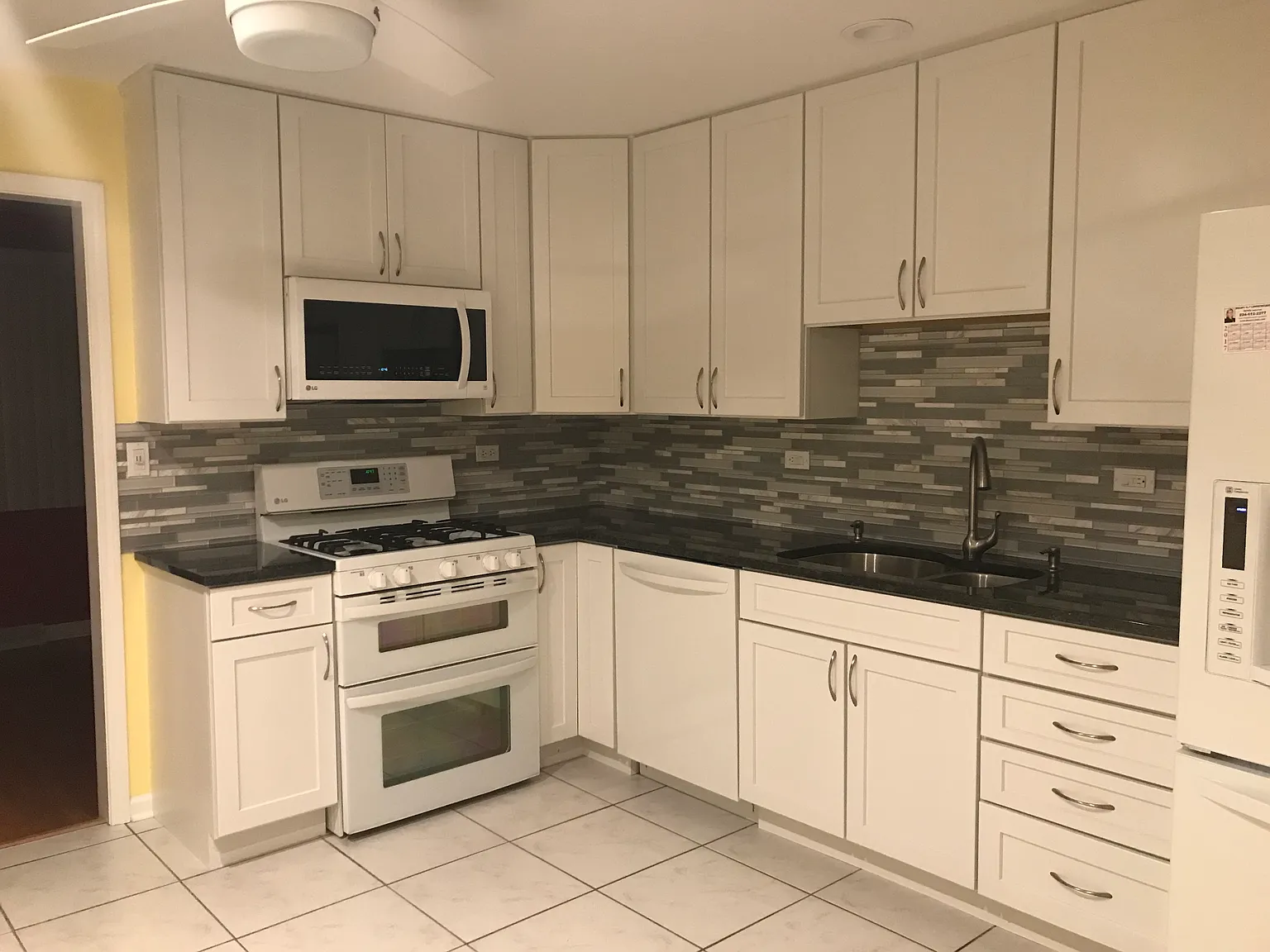 1105 E Barberry Ln photo 1