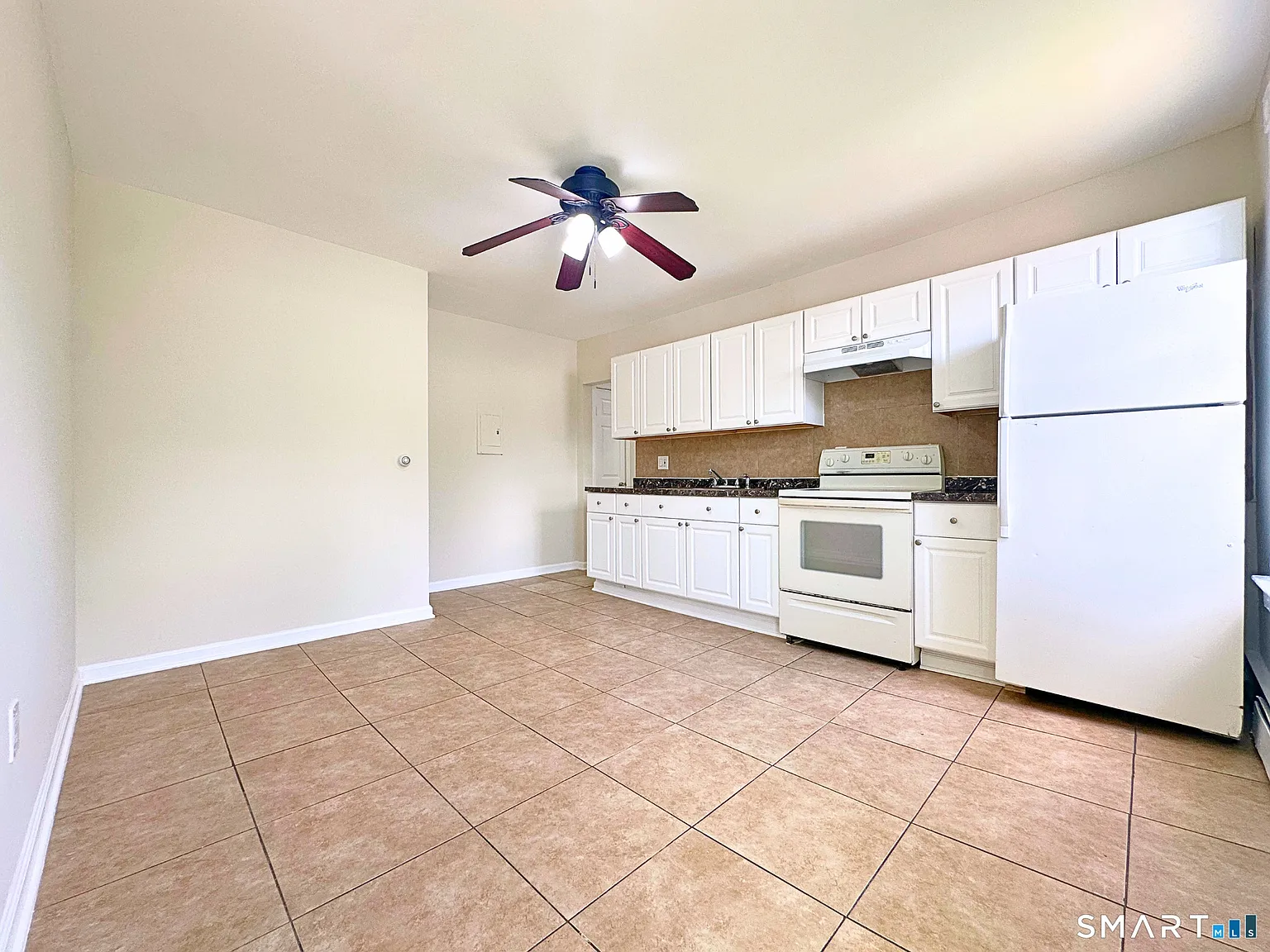 2 bed, 1.0 bath, 1000 sqft, $1,775 — Photo 2
