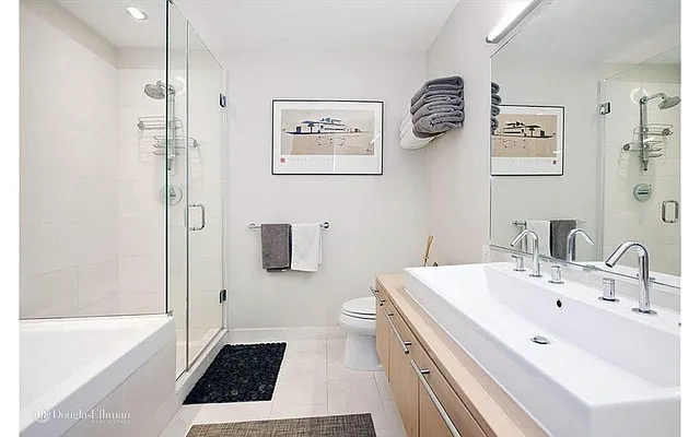 Rented by Douglas Elliman | media 19