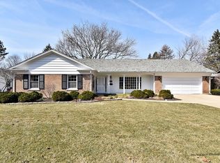 327 S Rosedale Ave, Aurora, IL 60506