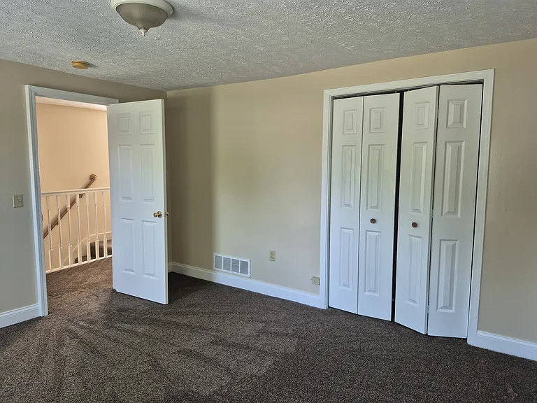 124 E Crain Ave #UP — Photo 12