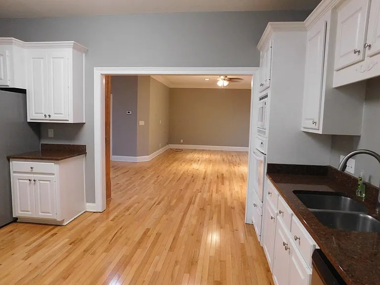 648 S Main St #205 — Photo 9
