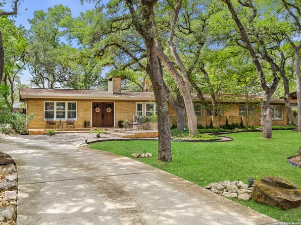 215 CAROLWOOD DR, Castle Hills, TX 78213