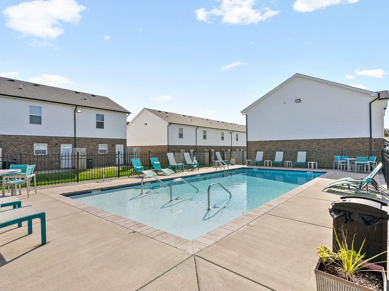 Alto Luxury Townhomes — Photo 4
