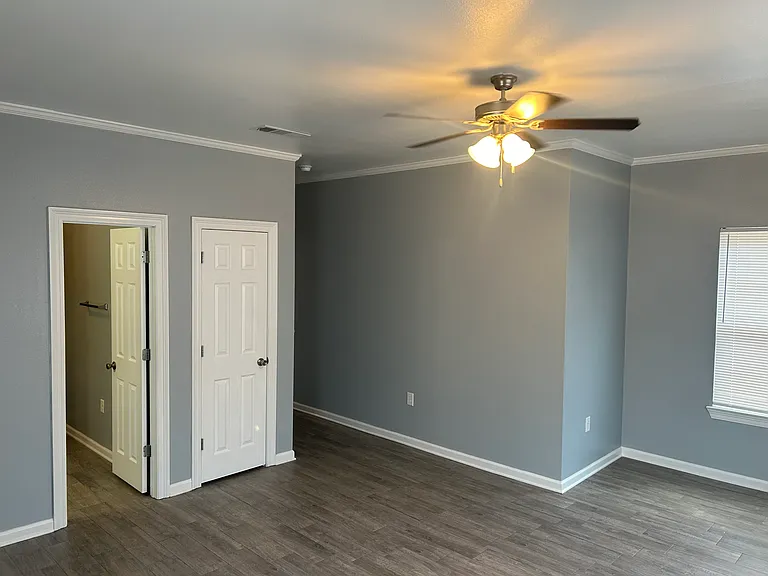 5390 Paige St — Photo 8