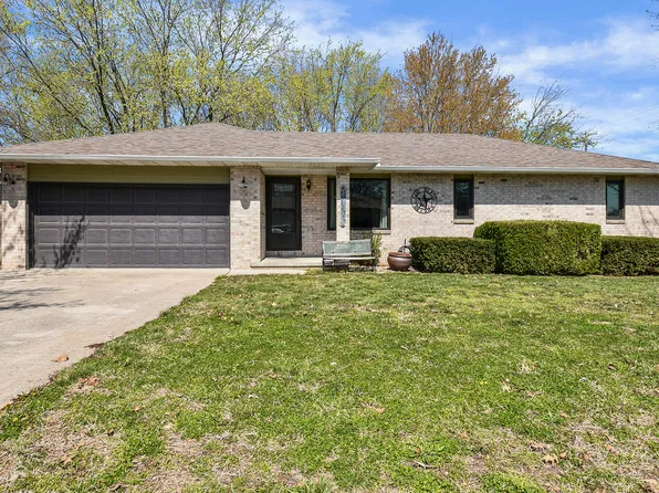 2205 W College Drive, Bolivar, MO 65613