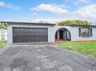 Knolls 3 Sec, Hollywood, FL 33025