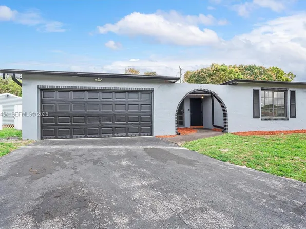 2805 E Lexington Dr, Hollywood, FL 33025