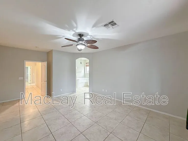 203 W Cedar Dr — Photo 9