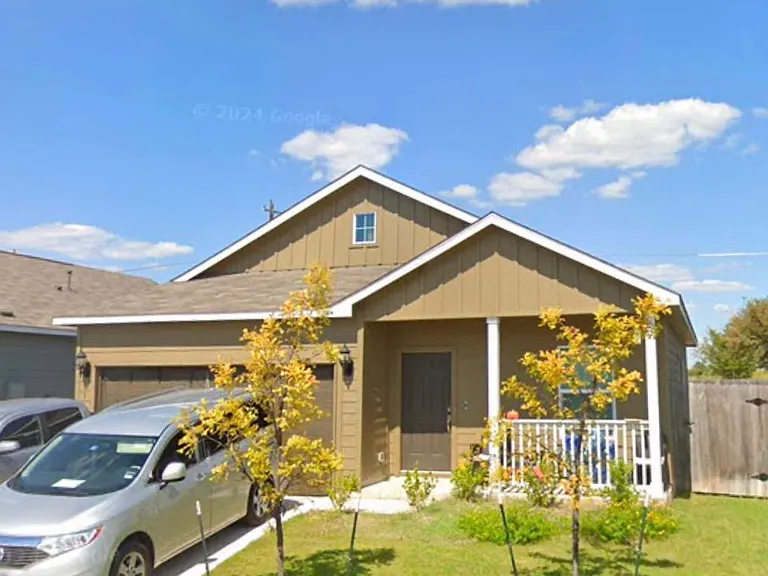 13806 Tordillo Dr — Photo 3